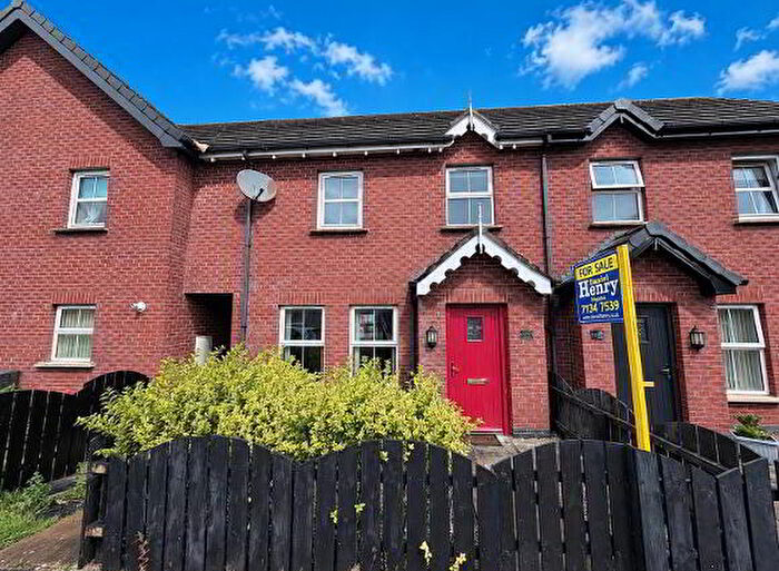 3 Bedroom Mid Terraced House For Sale In Gortin Meadows, L'Derry, BT47