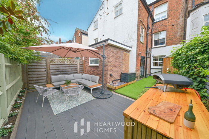 2 Bedroom Maisonette For Sale In Alma Road, St. Albans, AL1