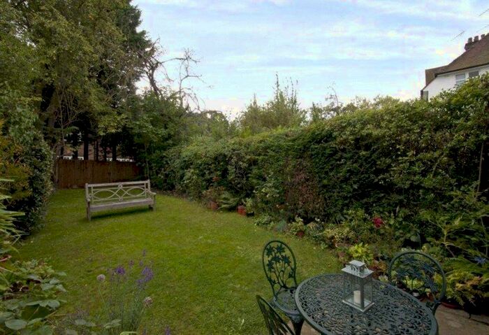 3 Bedroom Semi-Detached House To Rent In Erskine Hill, London, NW11