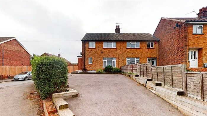 3 Bedroom End Of Terrace House To Rent In Keary Road, DA10