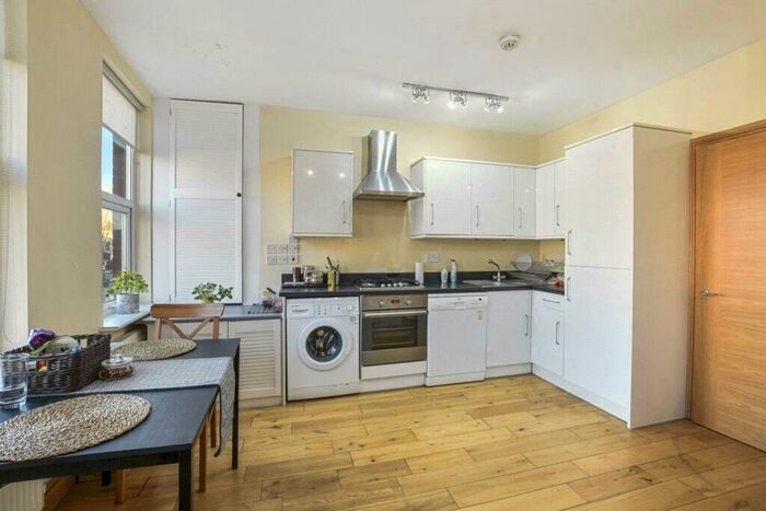 1 Bedroom Apartment To Rent In High Road, London, N2