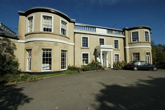 2 Bedroom Flat To Rent In Moor Allerton Hall, Leeds, LS8