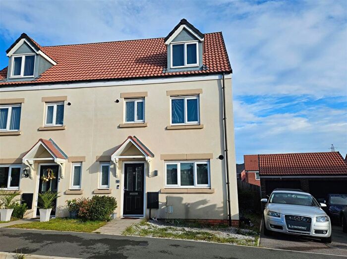 4 Bedroom Semi-detached House For Sale In Bluebell Wood Lane, Clipstone Village, Mansfield, NG21