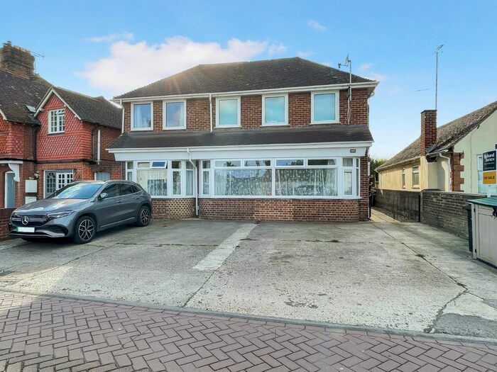 Houses for sale & to rent in SN3 4DD, THE ORCHARD, St Margaret And