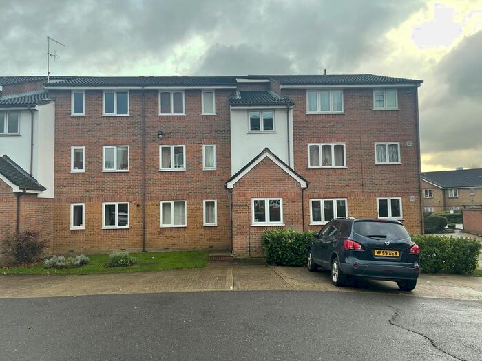 Studio To Rent In John William Close, London, SE14