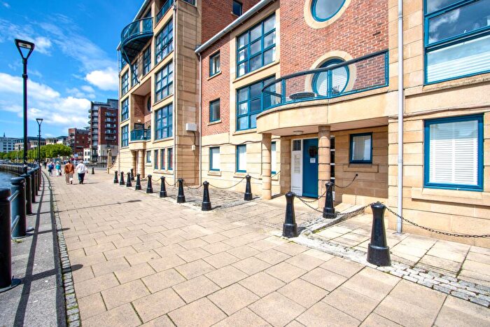 2 Bedroom Flat To Rent In Mariners Wharf, Quayside, Newcastle Upon Tyne, NE1
