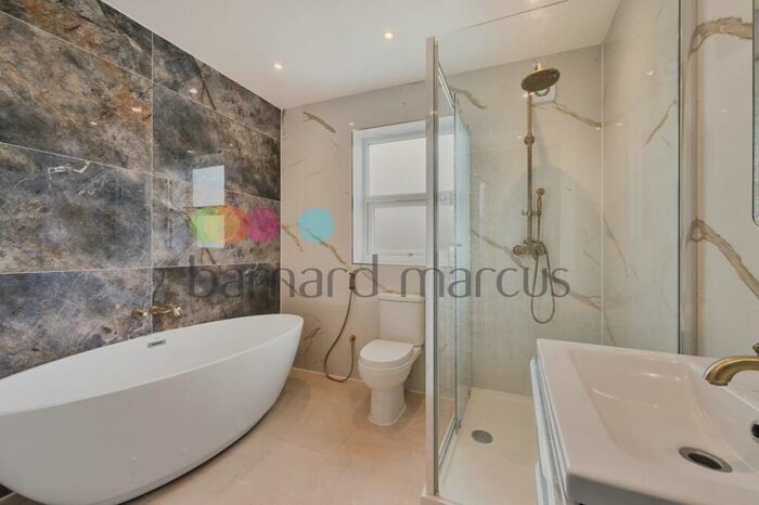 3 Bedroom House To Rent In Queen Mary Road, London, SE19