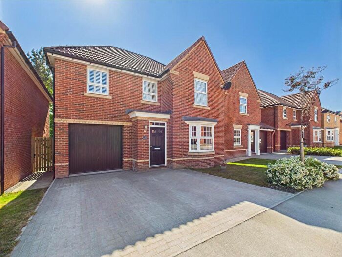 4 Bedroom Detached House For Sale In Broad Avenue, Hessle, HU13