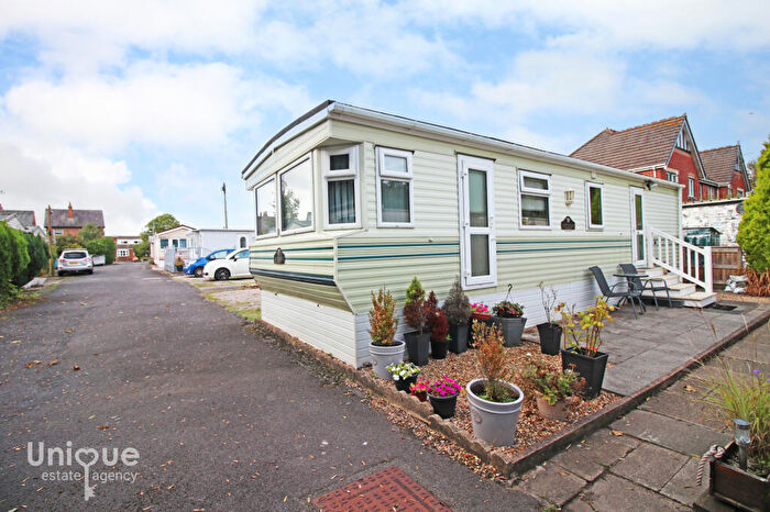 2 Bedroom Park Home For Sale In Ingledene Caravan Site, Lawsons Road, Thornton-Cleveleys, FY5