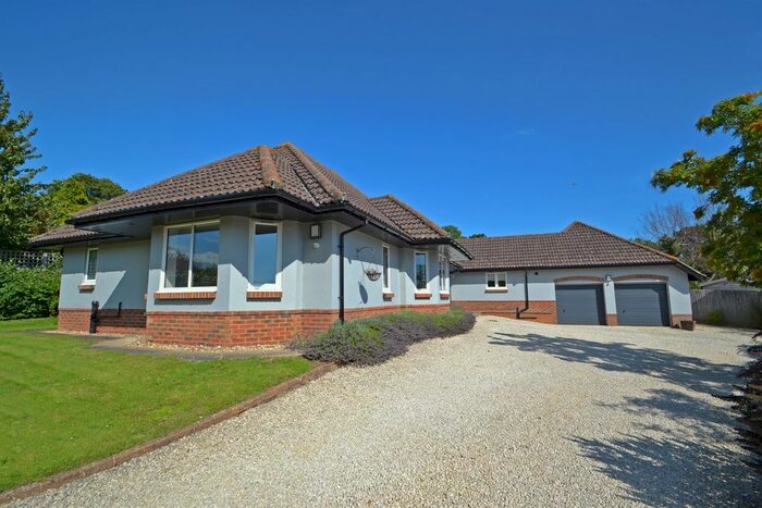 4 Bedroom Detached Bungalow To Rent In Silverwood Copse, West Chiltington, RH20
