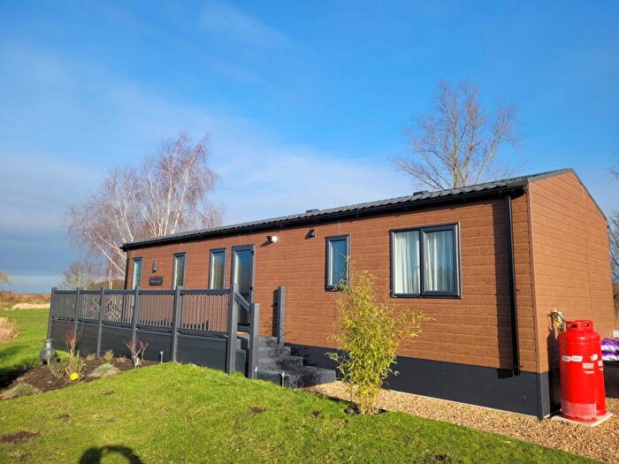 2 Bedroom Park Home For Sale In Acorn Holiday Park, Welney, PE14