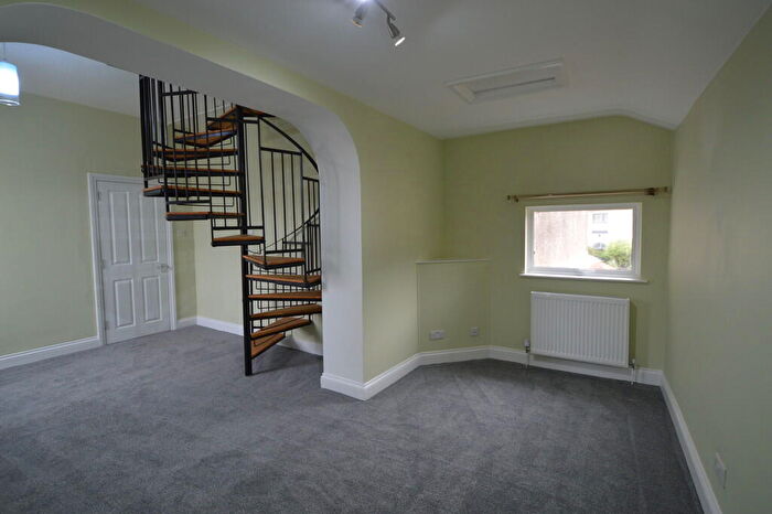 3 Bedroom Apartment To Rent In Myrtle House, Bath Street, BS27