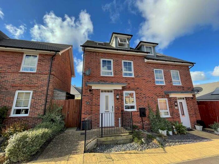 4 Bedroom Semi-Detached House To Rent In Lydden Close, Burton Latimer, Kettering, NN15