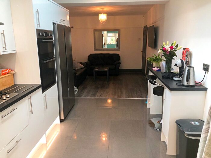 5 Bedroom House To Rent In Jiggins Lane - Copy, Bartley Green, West Midlands, B32
