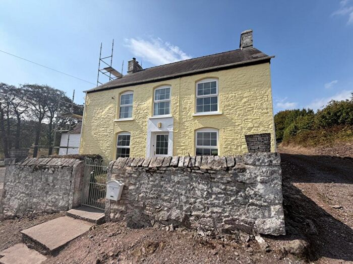 4 Bedroom Detached House To Rent In Gwynfe, Llangadog, Carmarthenshire., SA19