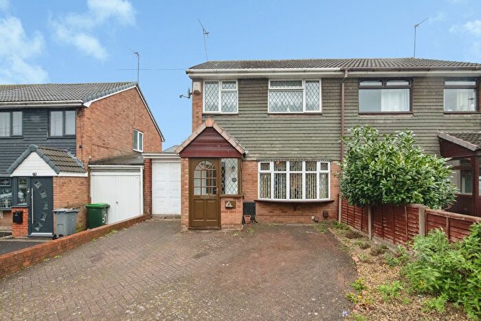 3 Bedroom Semi Detached House For Sale In Upper Church Lane, Tipton, West Midlands, DY4