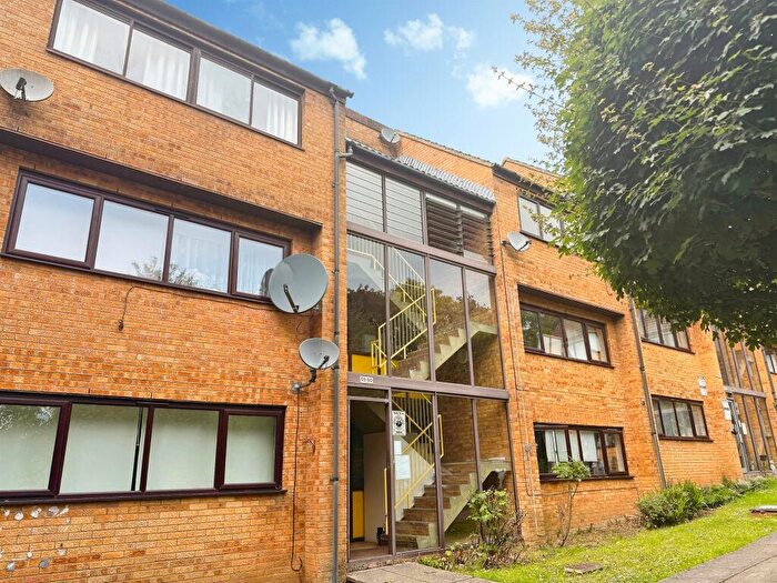 1 Bedroom Flat For Sale In Ivel Court, Yeovil, BA21