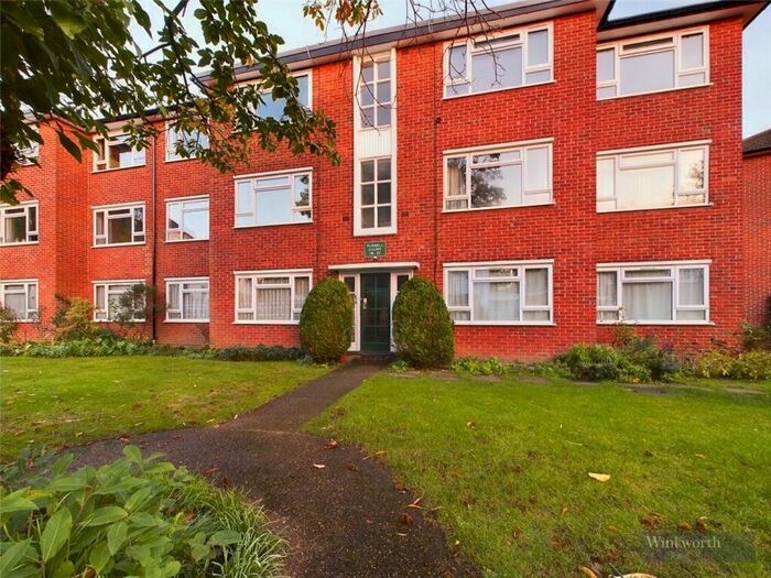 2 Bedroom Apartment To Rent In Oak Hill Crescent, Surbiton, KT6