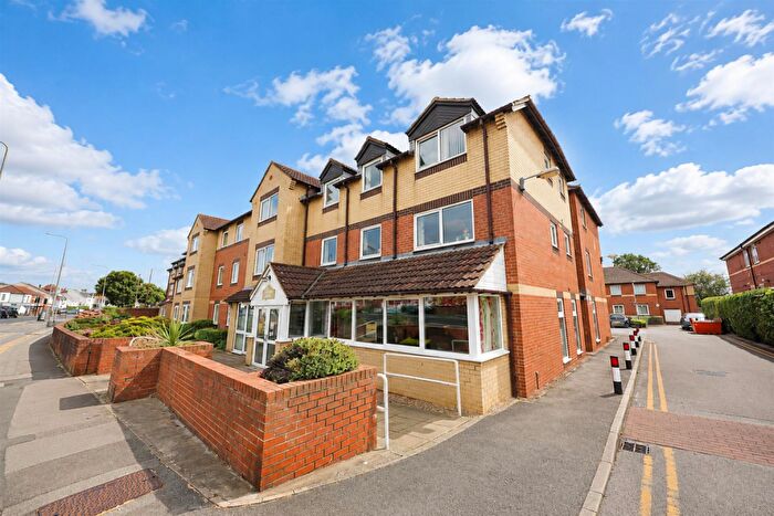 2 Bedroom Flat For Sale In Albion Court, Anlaby Common, Hull, HU4
