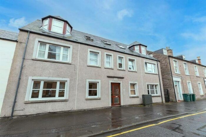 2 Bedroom Flat To Rent In Victoria Street, Perth, Perthshire, PH2