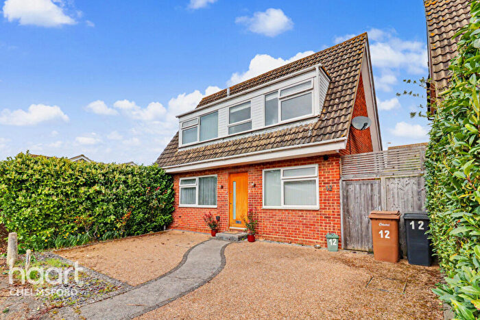 2 Bedroom Detached House For Sale In Downsway, Chelmsford, CM1