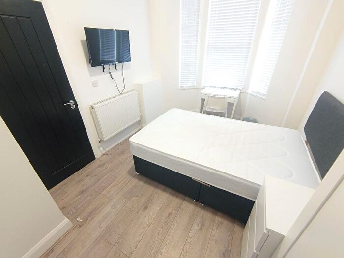 5 Bedroom Terraced House To Rent In Selkirk Road, Liverpool, L13