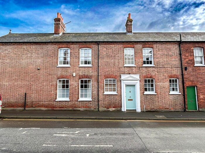 3 Bedroom Semi-detached House For Sale In Rectory Road, Wokingham, RG40