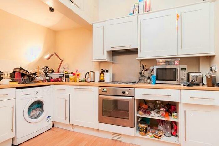 4 Bedroom Flat To Rent In Forrest Road Edinburgh United Kingdom, EH1