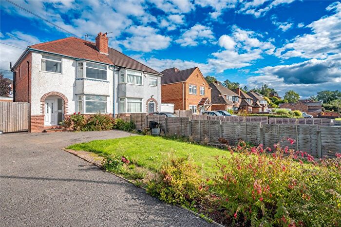 3 Bedroom Semi-Detached House For Sale In Birmingham Road, Lickey End, Bromsgrove, Worcestershire, B61
