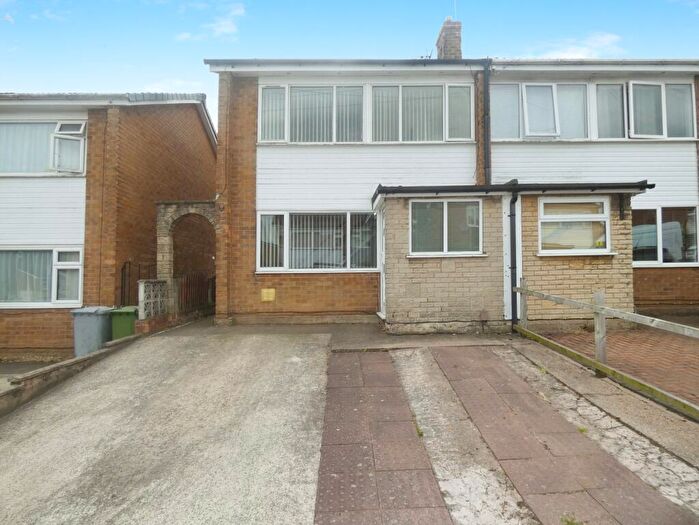 3 Bedroom Semi-Detached House To Rent In Hillside Road, Blidworth, NG21