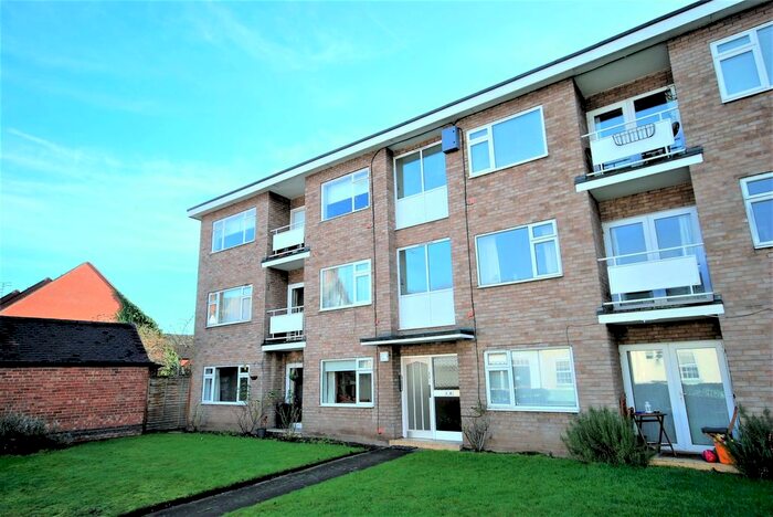 2 Bedroom Flat To Rent In St. Johns Court, Warwick, CV34