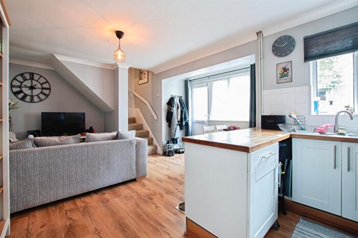 1 Bedroom Terraced House For Sale In Jubilee Way, Blandford Forum, DT11