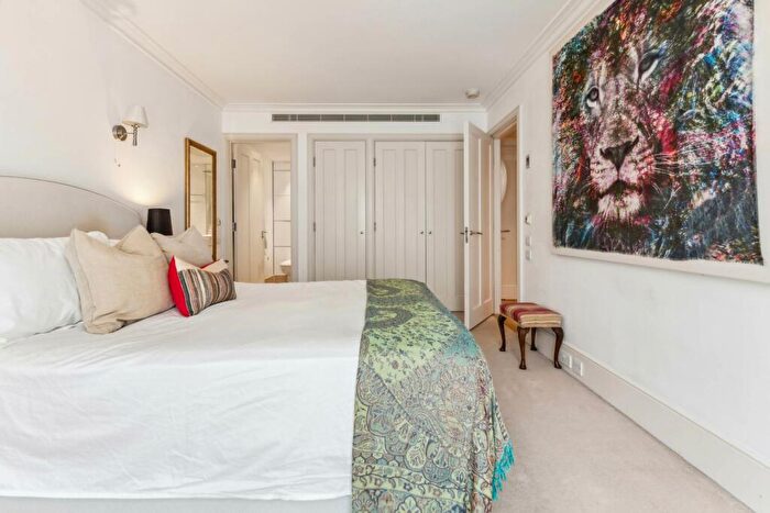 2 Bedroom Apartment To Rent In Benham House, Coleridge Gardens, Chelsea, SW10