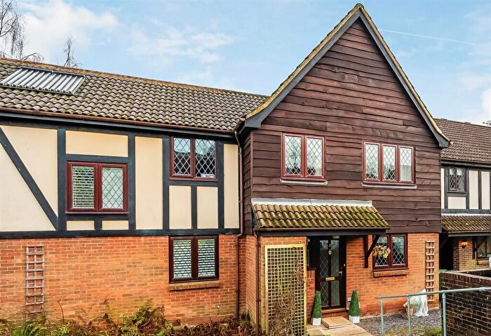 3 Bedroom Semi-Detached House For Sale In Oak End, Beare Green, RH5