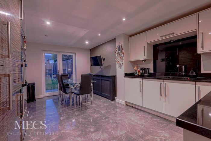 4 Bedroom Semi-Detached House To Rent In Stanley Avenue, Birmingham B32