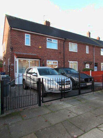 3 Bedroom Semi-Detached House To Rent In Yattendon Avenue, Manchester, M23