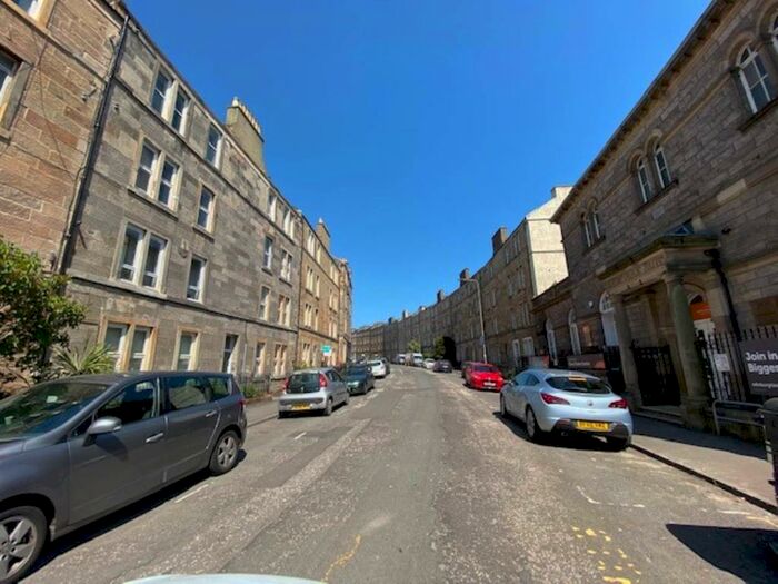 1 Bedroom Flat To Rent In Caledonian Crescent, Dalry, Edinburgh, EH11