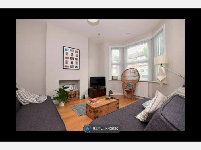 4 Bedroom Terraced House To Rent In Kellino Street, London, SW17