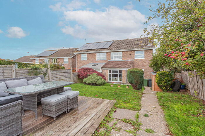 3 Bedroom Semi-Detached House For Sale In Bearlands, Wotton-under-edge, GL12