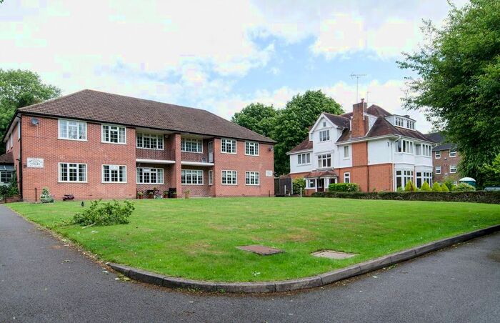 2 Bedroom Flat To Rent In Green Lane, Northwood, HA6