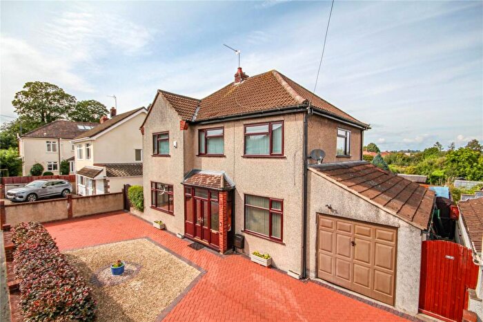 4 Bedroom Detached House For Sale In Heath Walk, Downend, Bristol, BS16
