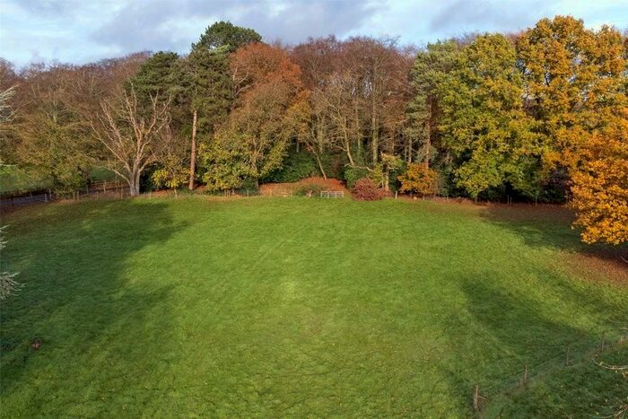 4 Bedroom Cottage For Sale In Rawlings Lane, Seer Green, HP9