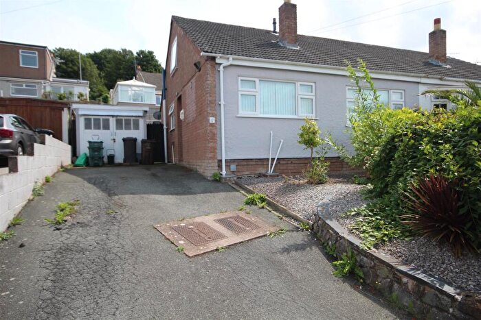 2 Bedroom Semi-Detached Bungalow For Sale In Orchard Grove, Mochdre, LL28