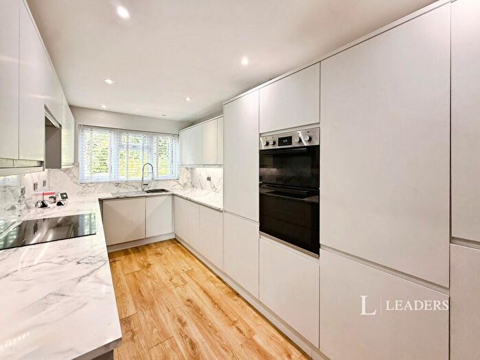 4 Bedroom House To Rent In Poplars Close, Burgess Hill, West Sussex, RH15