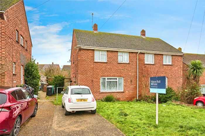 3 Bedroom Semi Detached House For Sale In Grove Close, Newport, Isle Of Wight, PO30