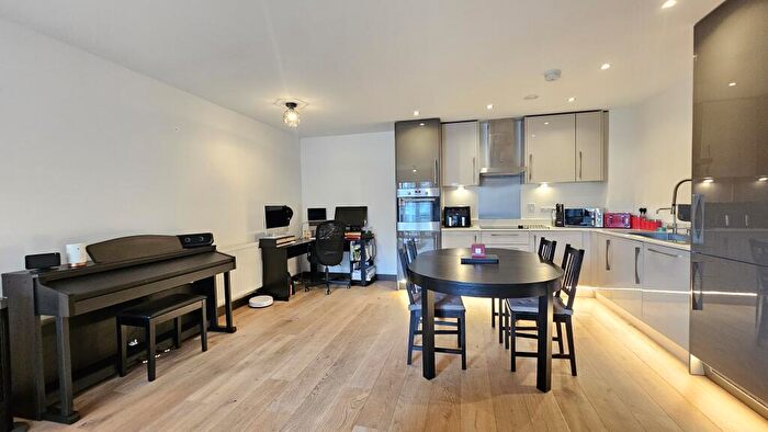 1 Bedroom Flat To Rent In James Smith Court, Langley Square, Dartford, DA1