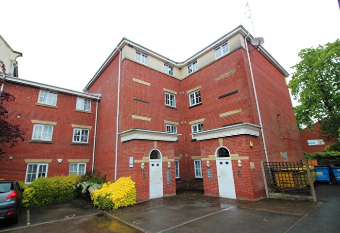 2 Bedroom Flat To Rent In Derby Court, Bury, BL9