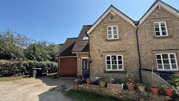 2 Bedroom Semi-Detached House To Rent In Snodland Road, Birling, West Malling, ME19