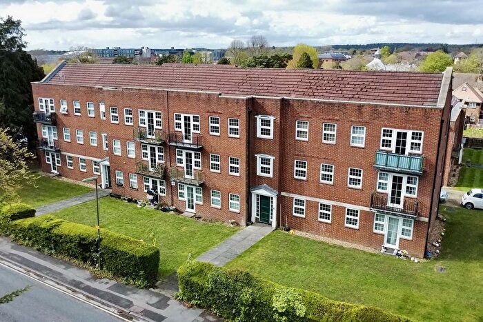 2 Bedroom Flat For Sale In Upper Park Road, Camberley, GU15