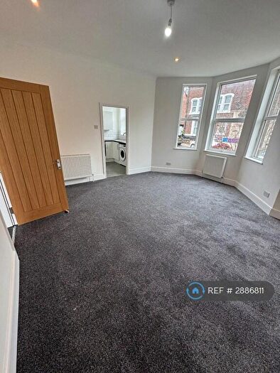 2 Bedroom Flat To Rent In Kremlin Drive, Liverpool, L13